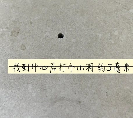 延吉瓷砖空鼓维修公司专业解答在瓷砖铺贴过程中，如果砂料搅拌不均匀，将会带来以下问题